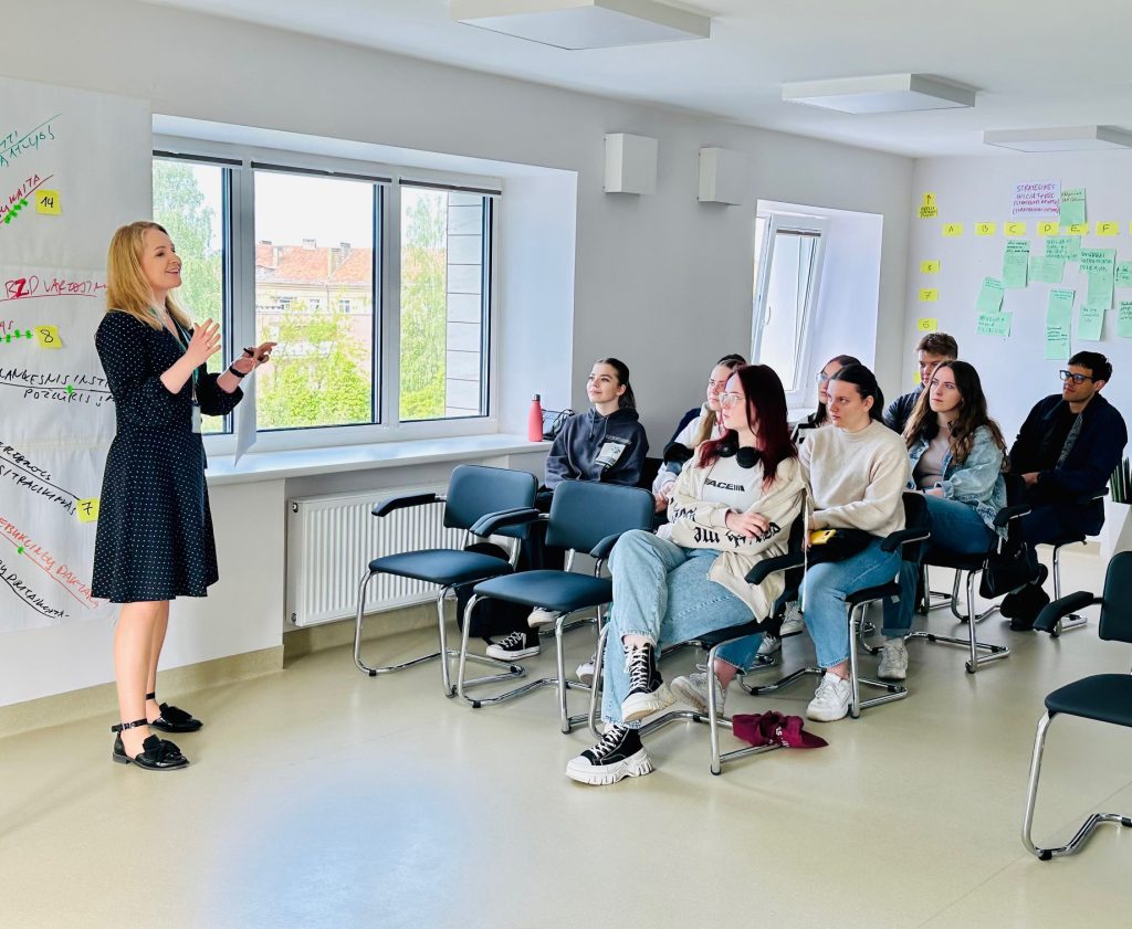 Vilniaus filiale lankosi VU Medicinos fakulteto pirmakursiai